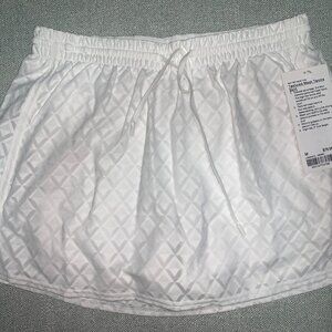 Lululemon NWT Textured Mesh High-Rise Tennis Skirt M White